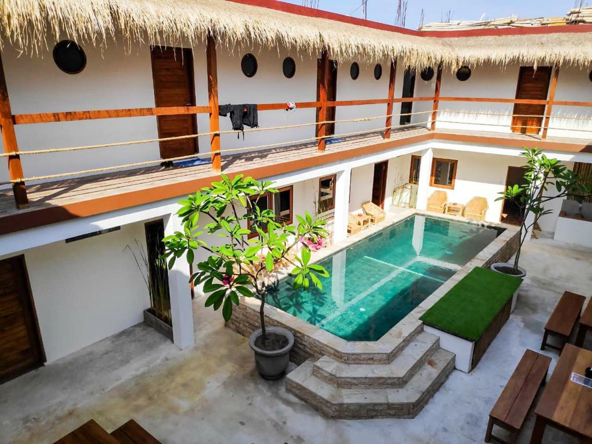 Gili Pirates Dive & Bnb Quần đảo Gili Ngoại thất bức ảnh
